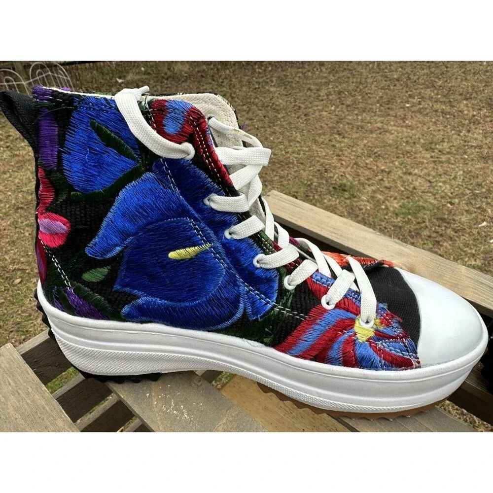 Mexican Artisanal Embroidered Flower high top sneakers size 27 Fits like a US 9